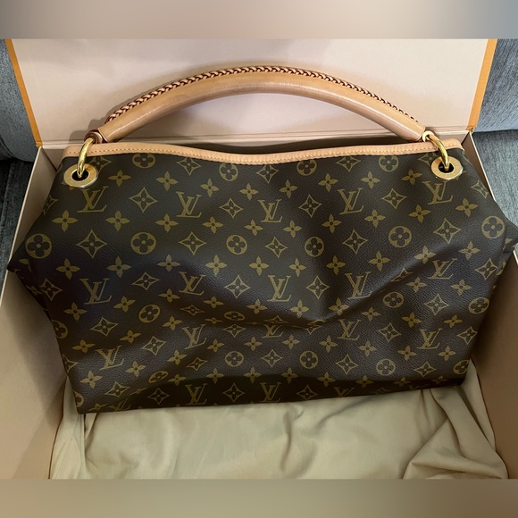 Louis Vuitton Artsy MM - Picture 7 of 16